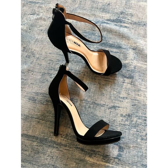 Fashion Nova Black Faux Suede Sexy Strap Zip Back High Heel Size 9 - Picture 1 of 10